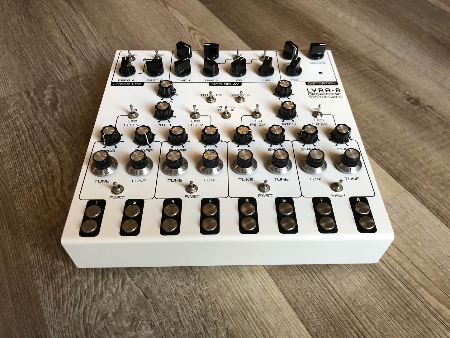 SOMA Laboratory Lyra-8 Organismic Synthesizer (White) w/ Original Box