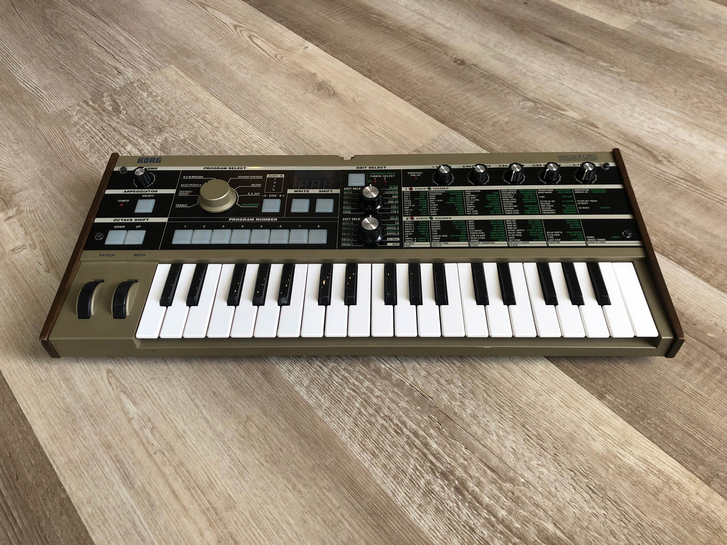 MicroKorg w/ Aftermarket Power Supply (no Mic / no Battery Power)