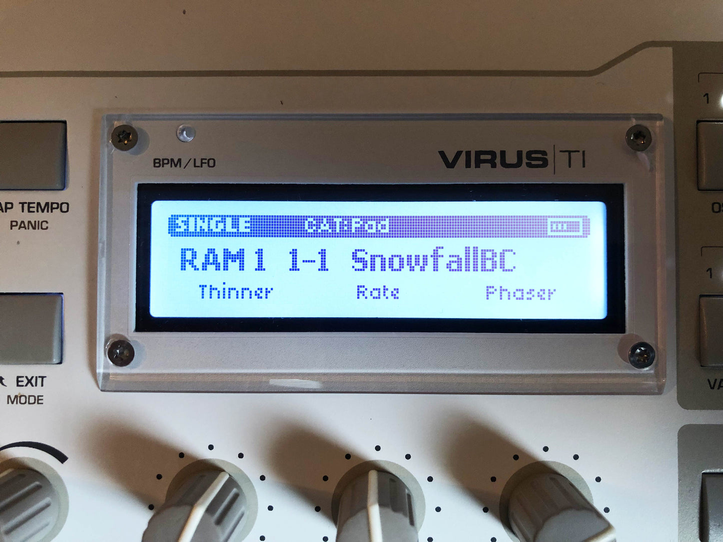 Access Virus TI Snow w/ All New Tacts, New Battery, PSU + New HQ USB Cable