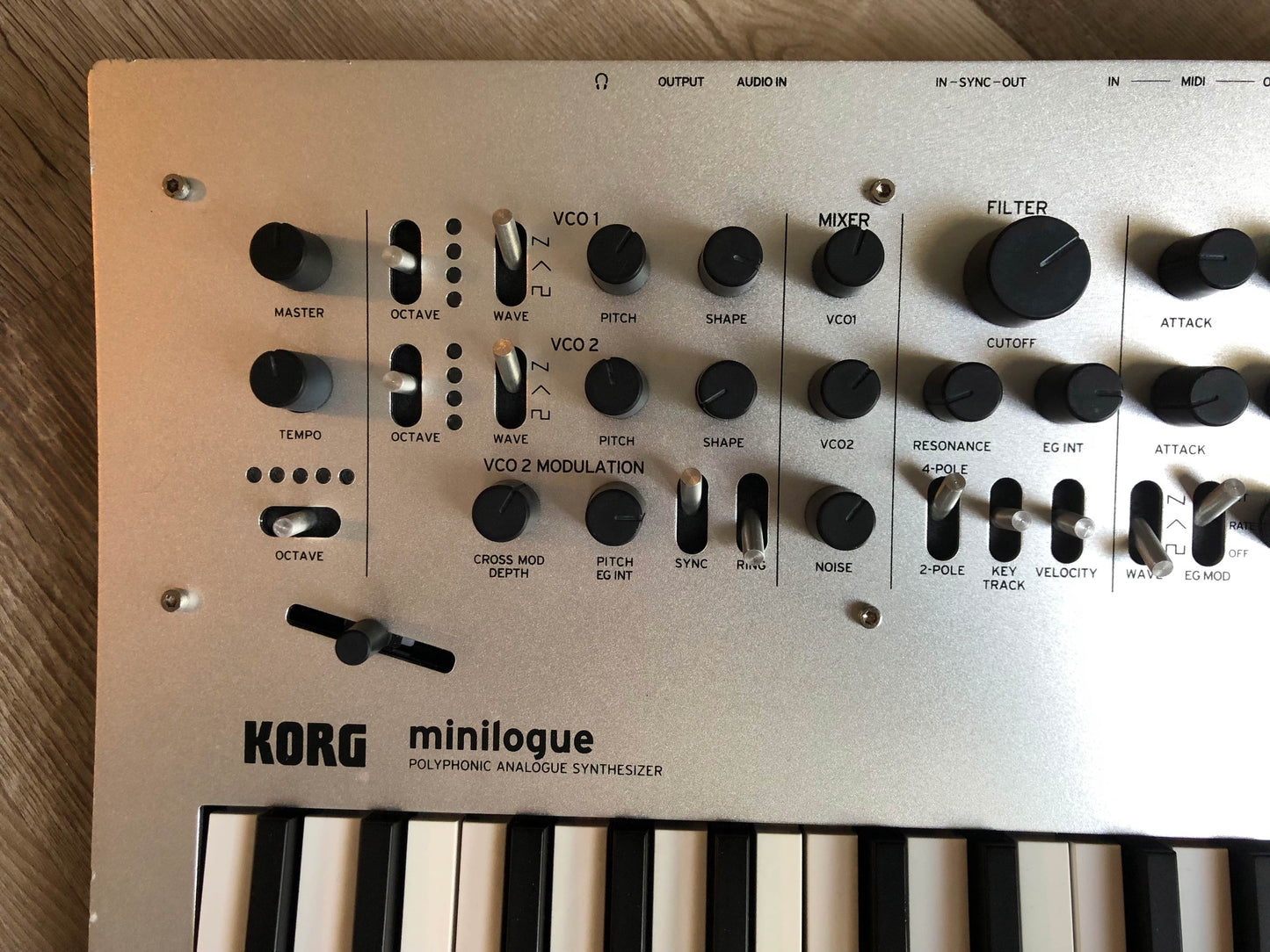 Budget Korg Minilogue Analog Synthesizer w/ Power Supply