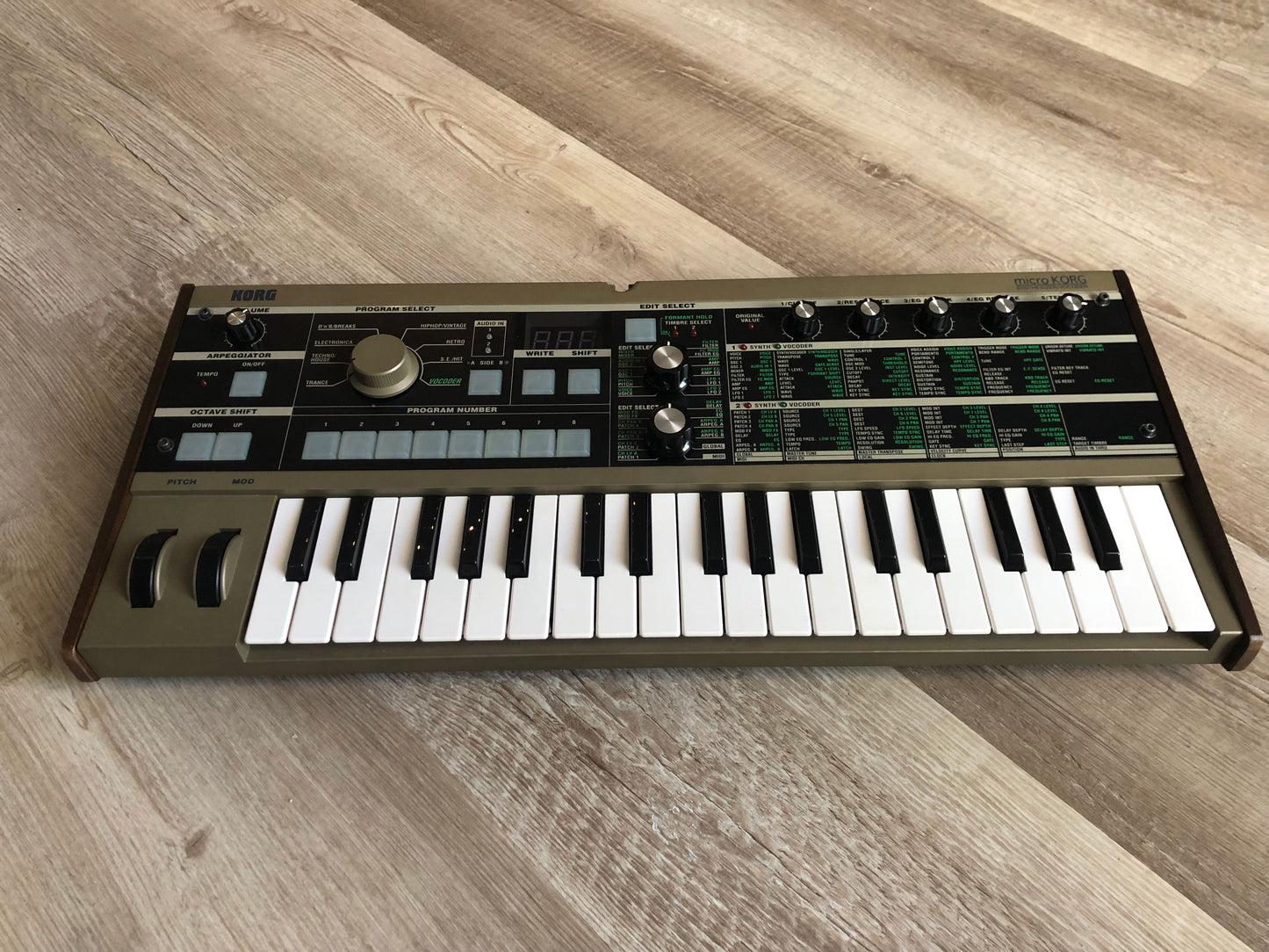 MicroKorg w/ Aftermarket Power Supply (no Mic)