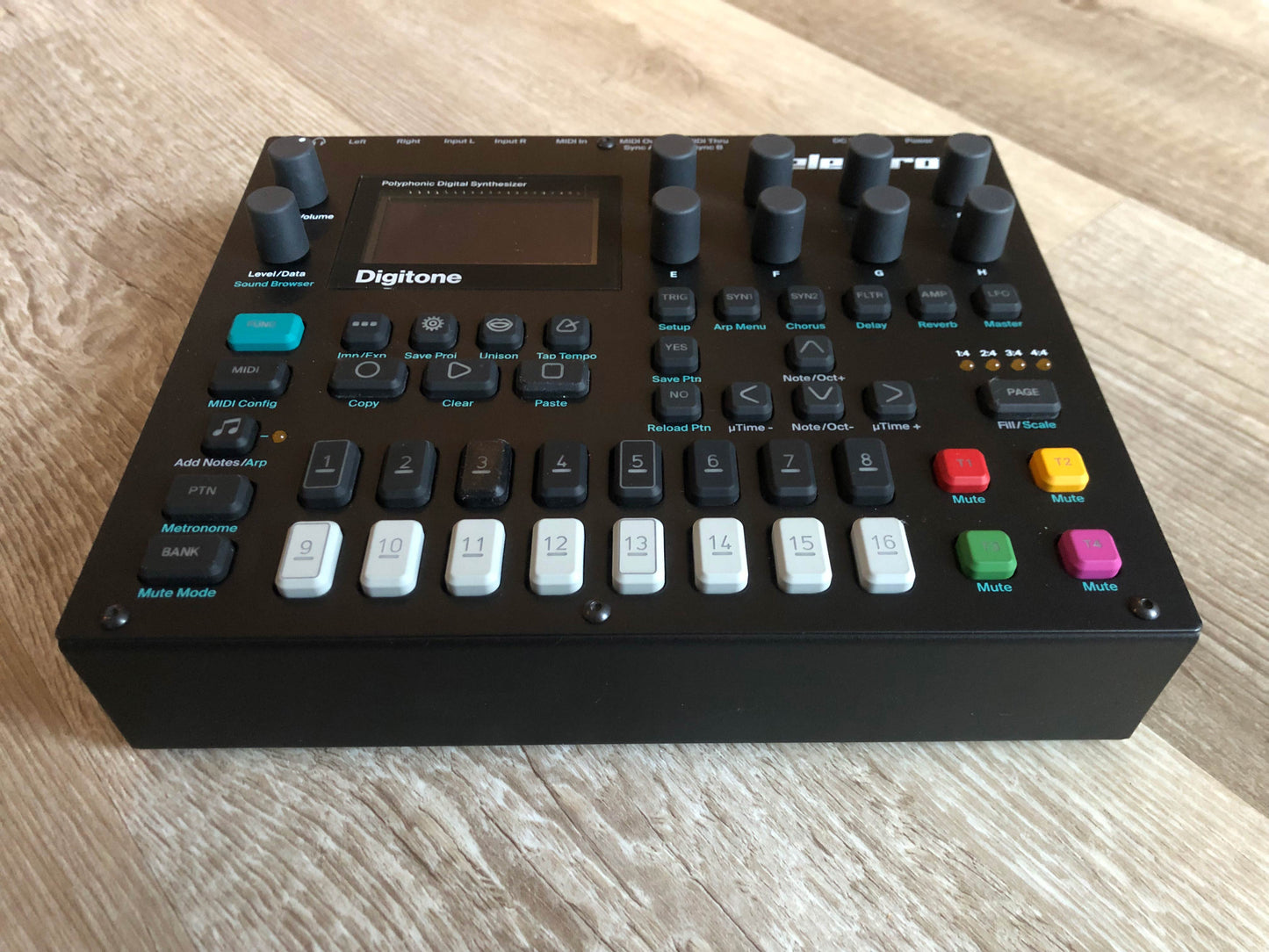 Elektron Digitone MKI w/ OG Box, PSU + New USB Cable