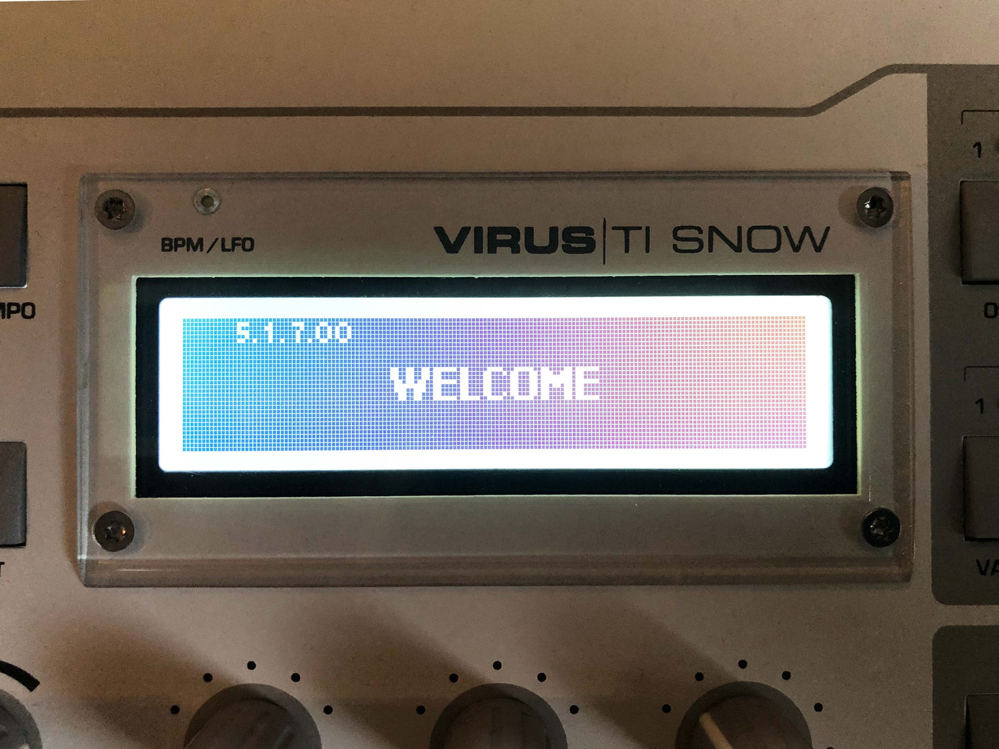 Access Virus TI Snow, All New Tacts, Battery, PSU, USB Cable & Virus Carry Bag