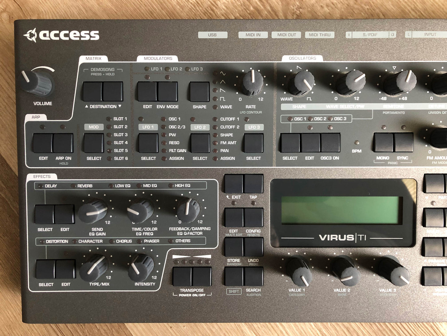 Access Virus TI2 Desktop Minty Late Production Run w/ Original PSU + New HQ USB Cable