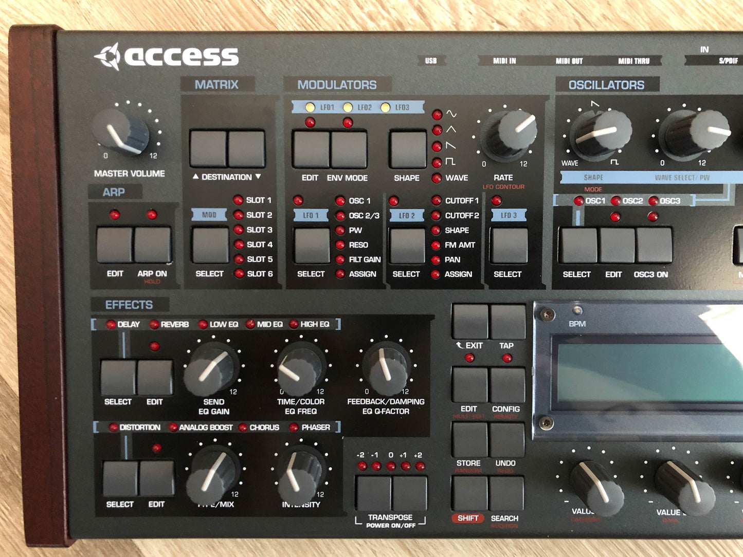 Access Virus TI Desktop Near-Mint w / All New Tacts, New Battery, Power Supply + HQ USB Cable