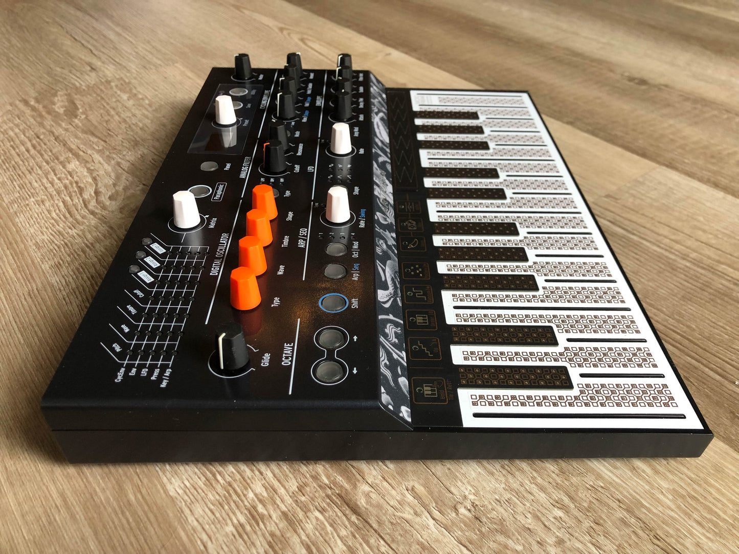 Arturia MicroFreak 25-Key Hybrid Synthesizer w/ OG PSU