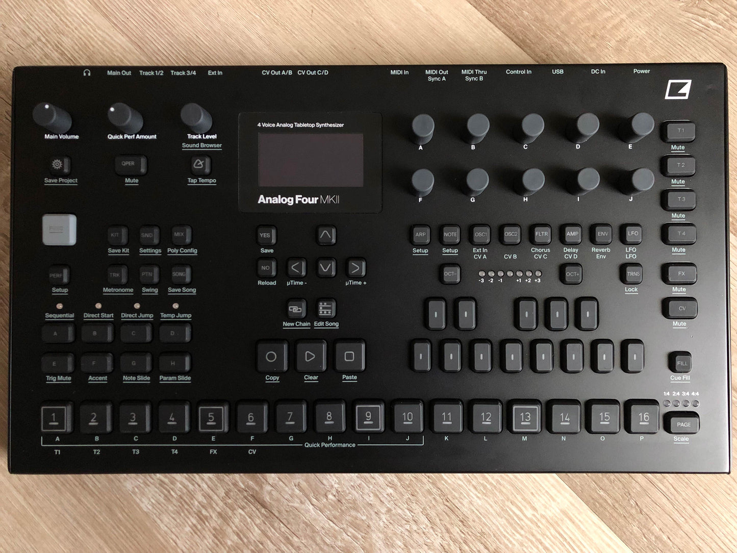 Elektron Analog Four MKII w/ New Encoder, OG PSU + New 7ft USB Cable