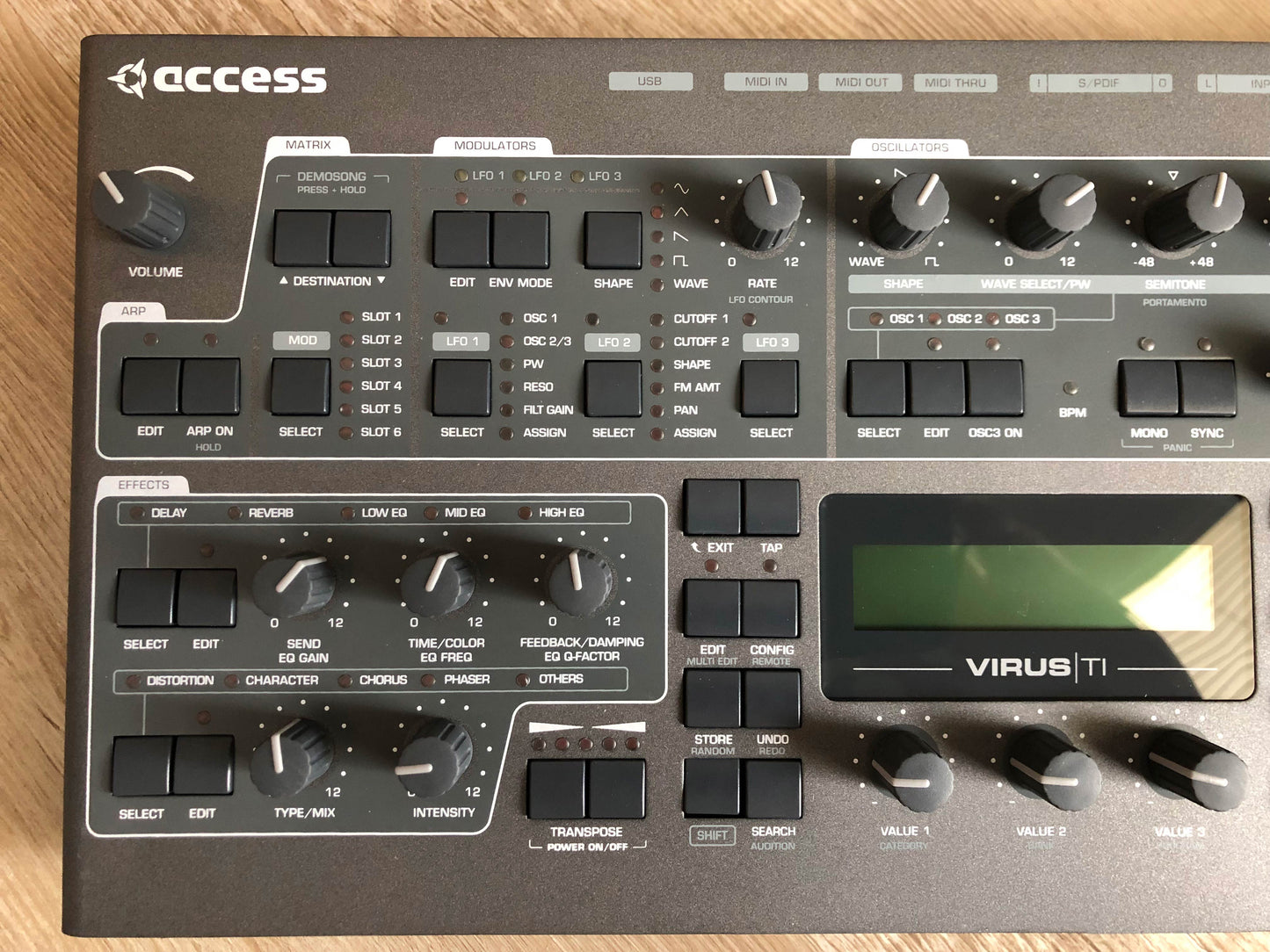 Access Virus TI2 Desktop Later Production Run w/ New PSU + USB Cable