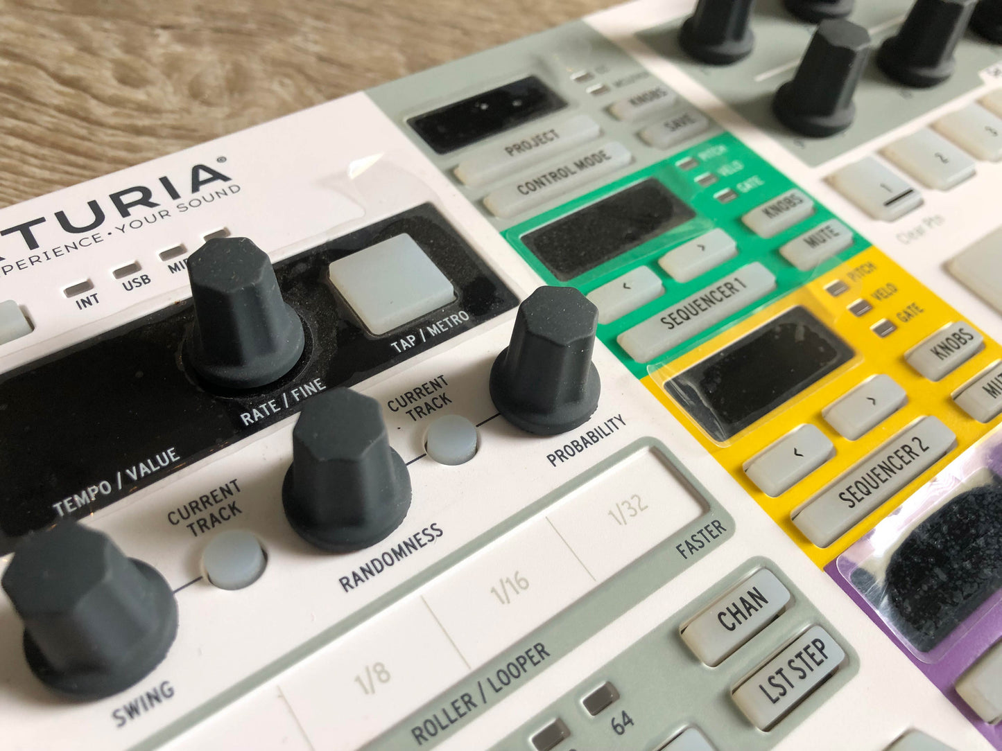 Arturia Beatstep Pro MIDI Controller & Sequencer w/ Original Box + Accessories