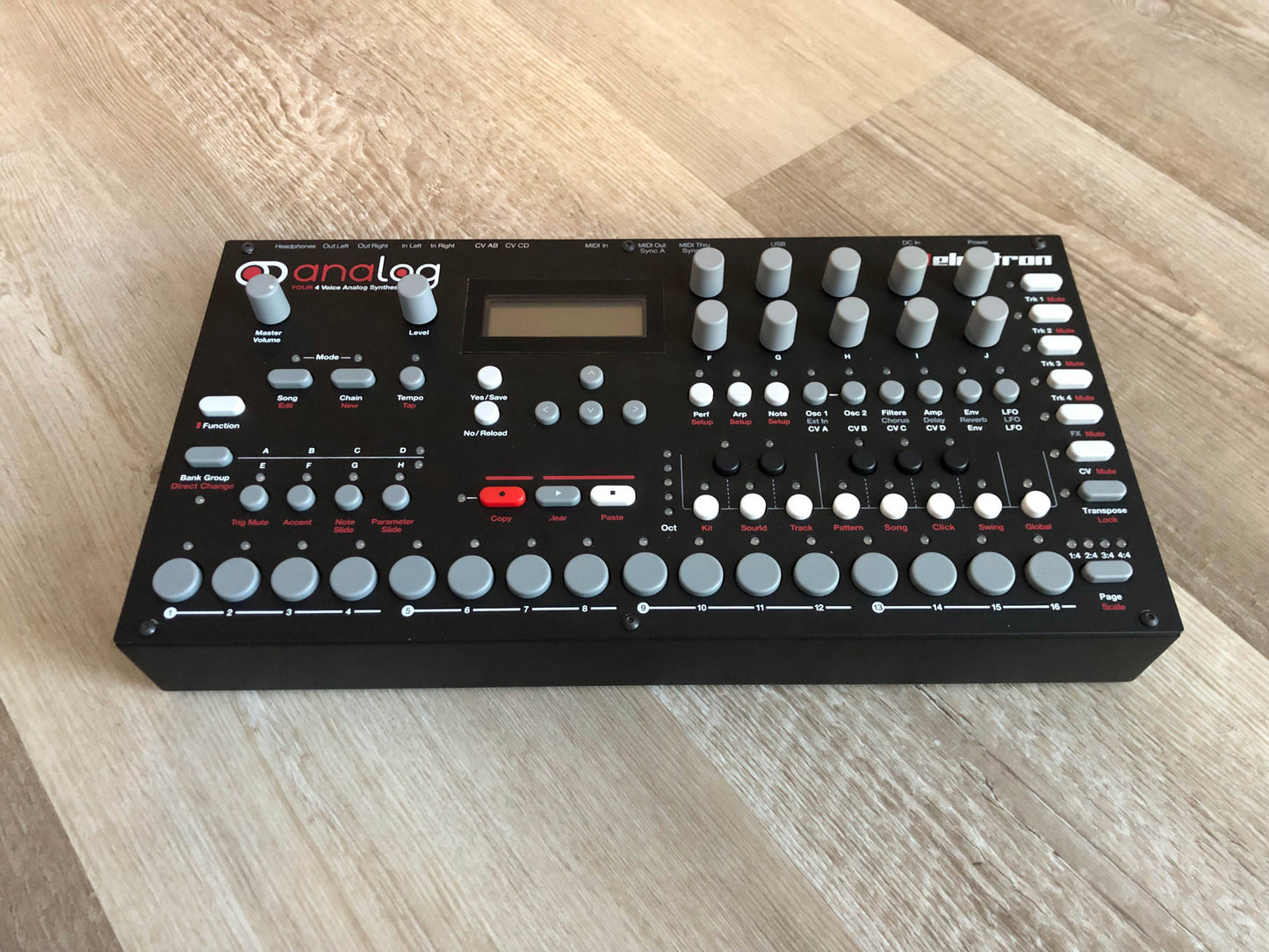 Elektron Analog Four MKI w/ OG PSU + New USB Cable