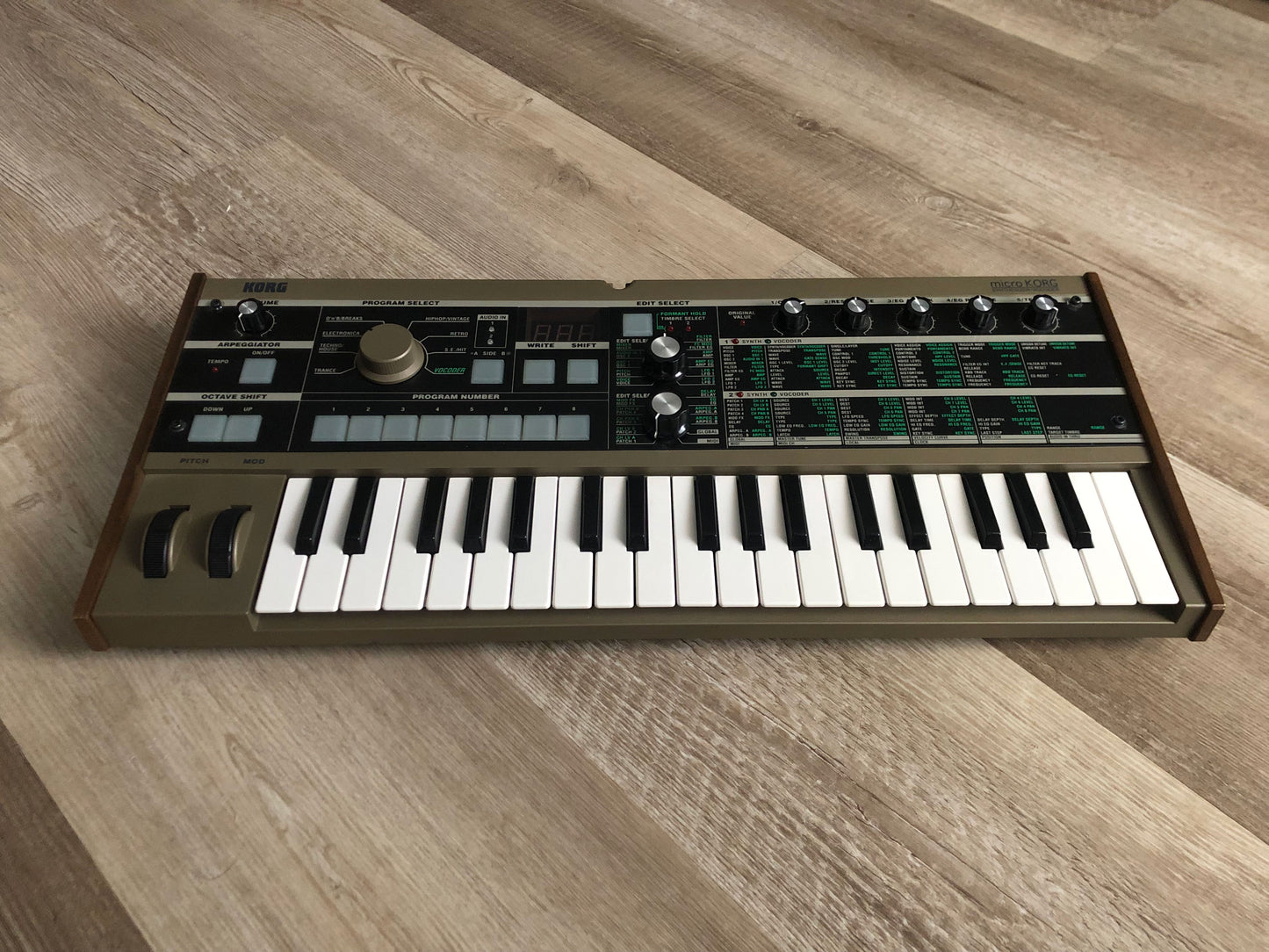 MicroKorg w/ OEM Mic, Aftermarket PSU, Minty
