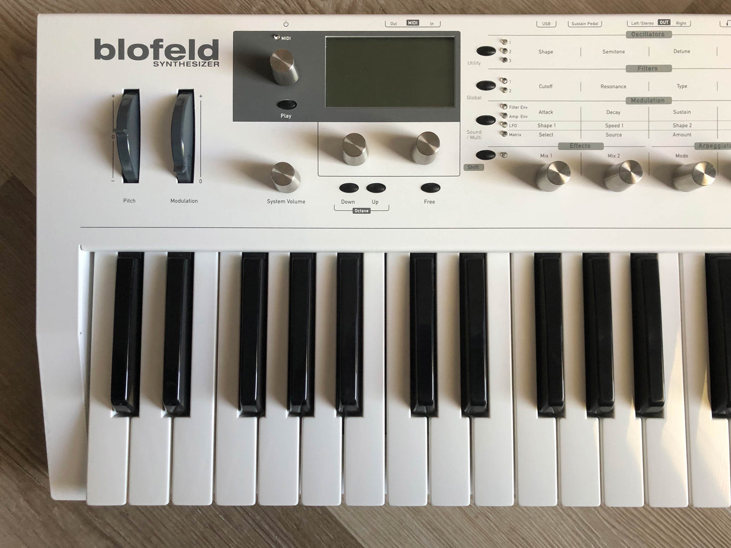 Waldorf Blofeld 49-Key Wavetable & Analog Modeling Synthesizer Mint w/ Original Box + Manual