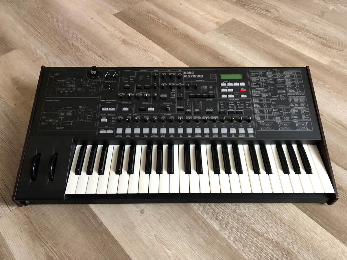 Korg MS2000B Gorgeous w/ Original Mic + PSU