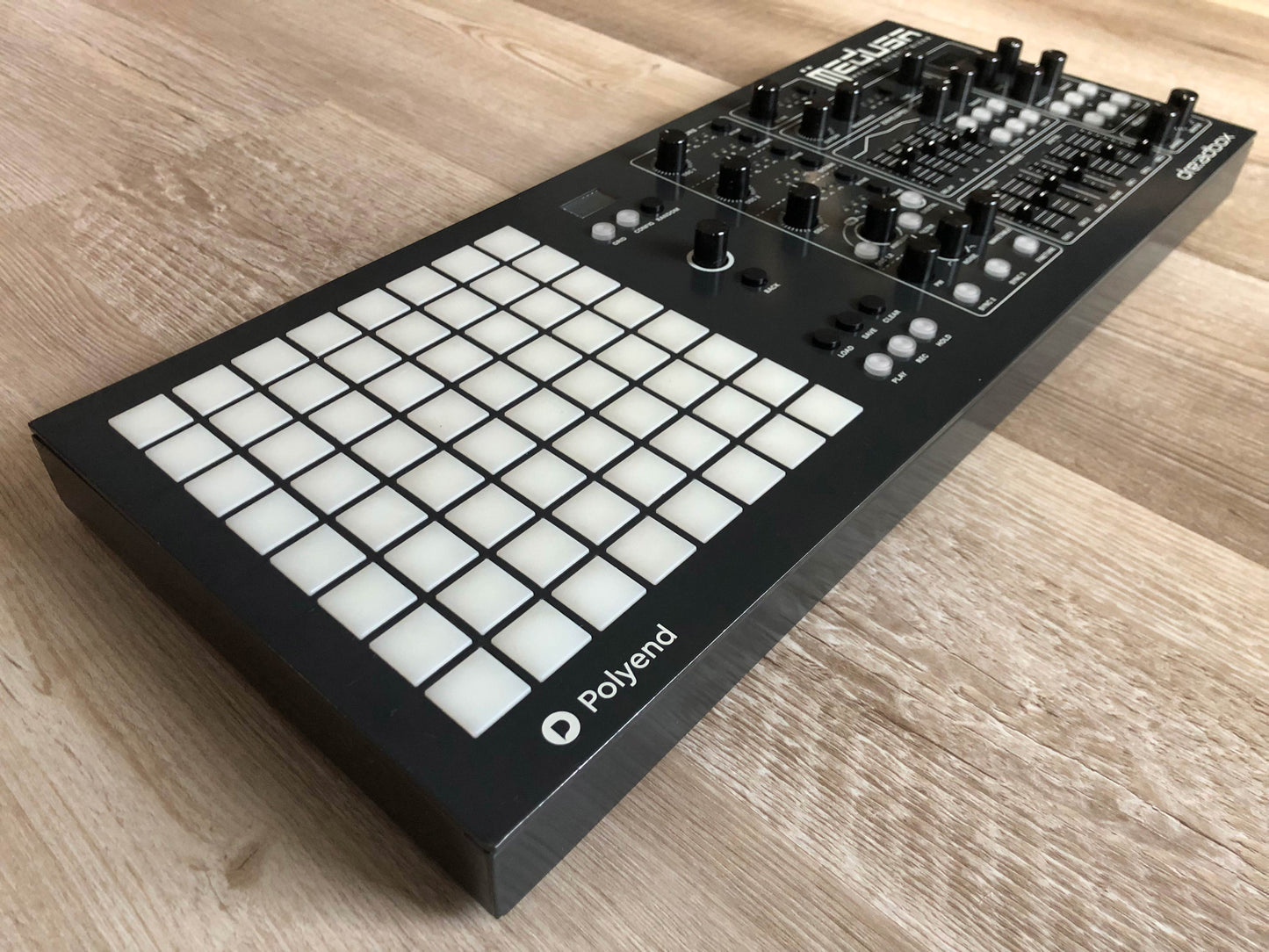 Polyend Dreadbox Medusa Hybrid Synthesizer w/ PSU + Quick Start Guide