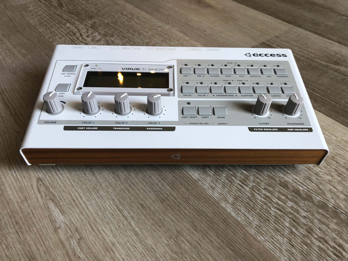 Access Virus TI Snow, All New Tacts & New Battery, PSU + USB Cable