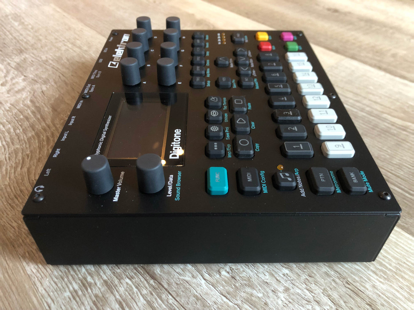 Elektron Digitone MKI w/ OG Box, PSU + New USB Cable