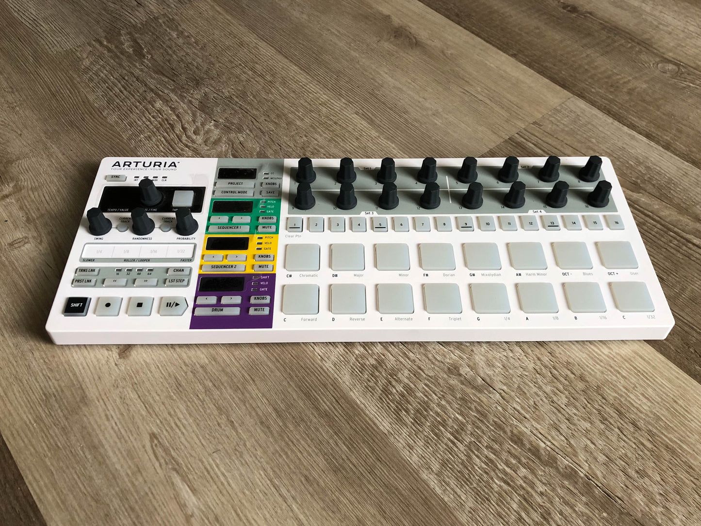 Arturia Beatstep Pro MIDI Controller & Sequencer w/ Original Box + Accessories
