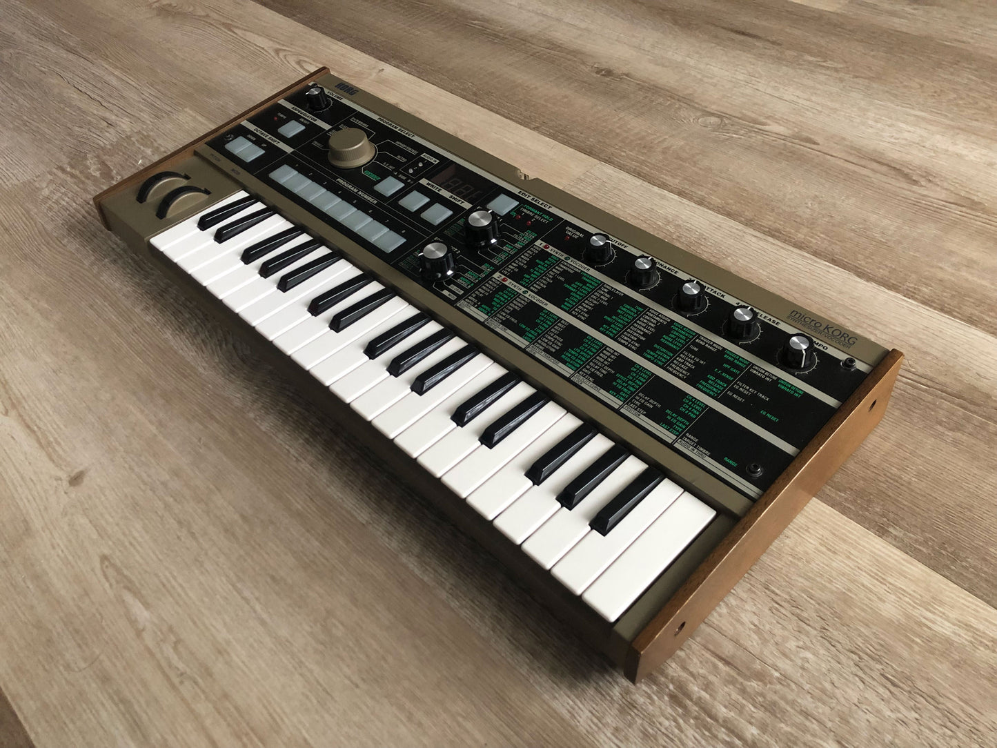 MicroKorg w/ OEM Mic, Aftermarket PSU, Minty