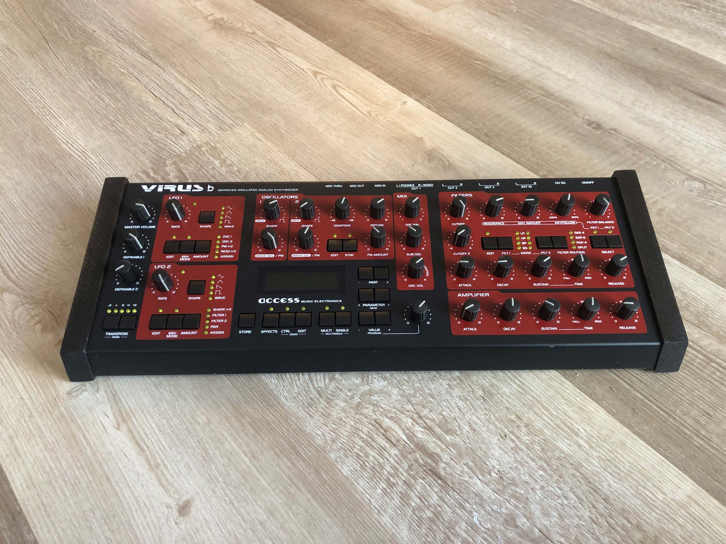 Access Virus B Desktop, All New Tacts, Power Filter Cap, Battery, Custom Wood Sides + PSU, OS 4.9