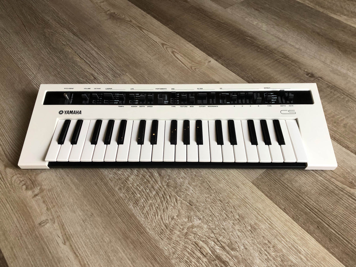 Yamaha Reface CS Mobile Mini Vintage Synth /w OG Box + PSU