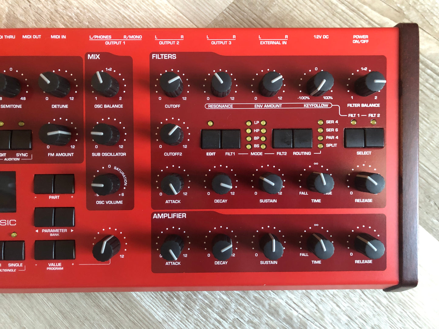 Access Virus Classic Desktop (B) w/ All New Tacts, Power Filter Cap, Battery + PSU, OS 4.9