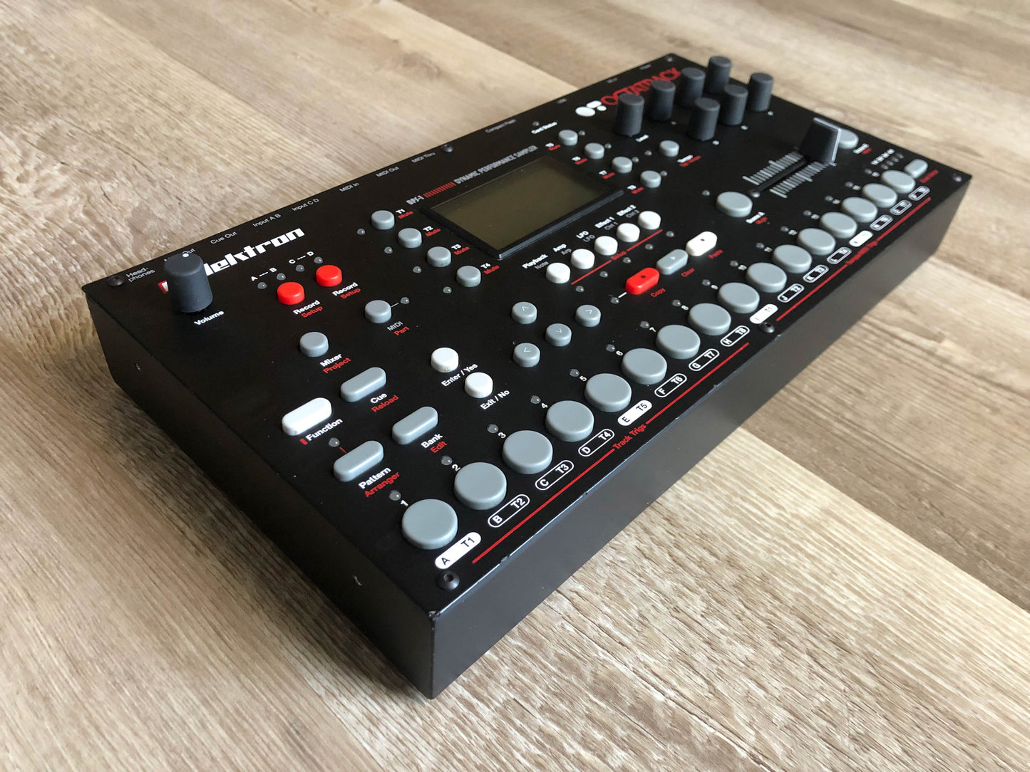 Elektron Octatrack DPS-1 Sampler w/ OG Box, PSU + New USB Cable