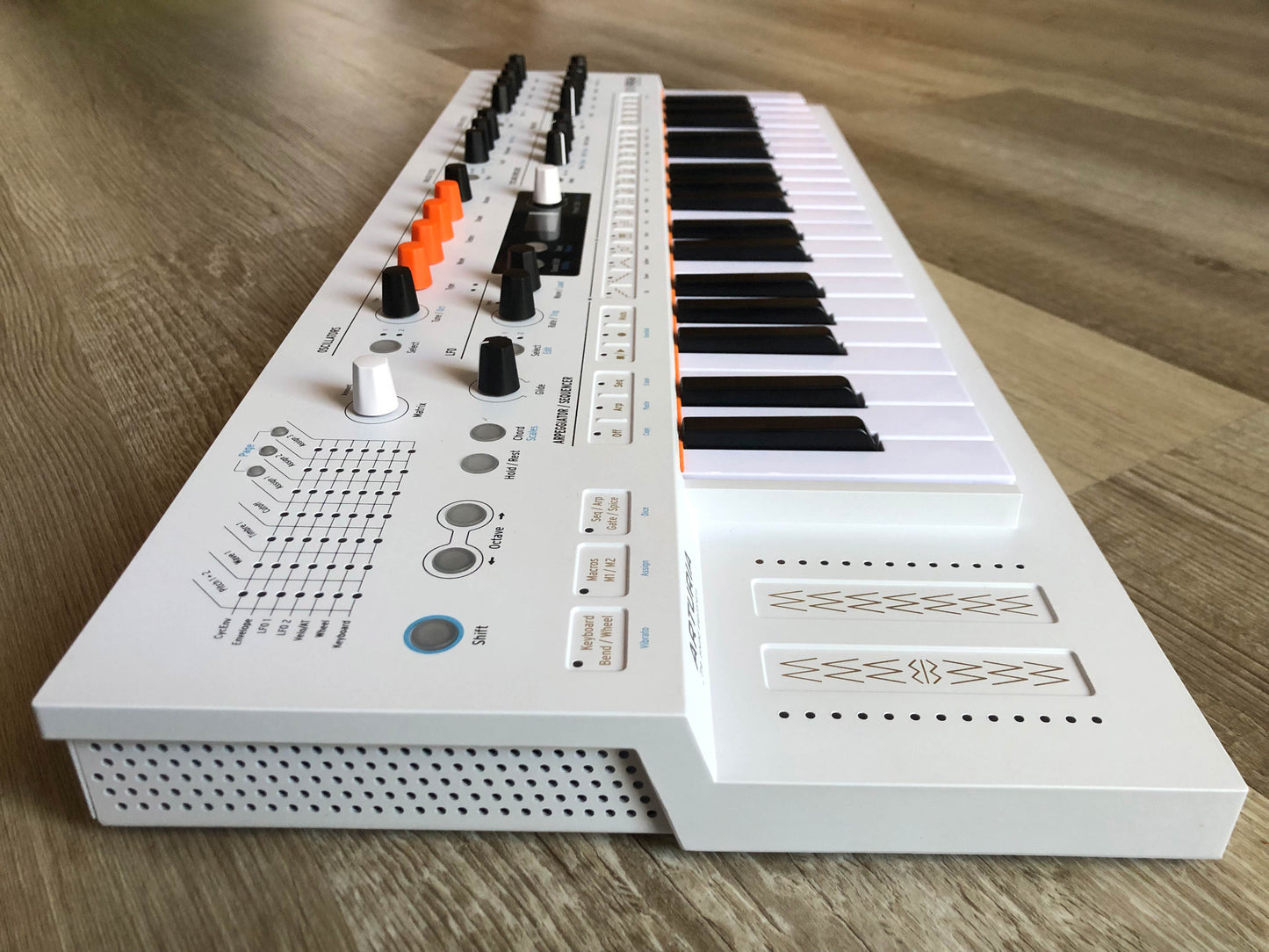 Arturia MiniFreak Vocoder Edition Hybrid Synthesizer w/ OG Box + Mic