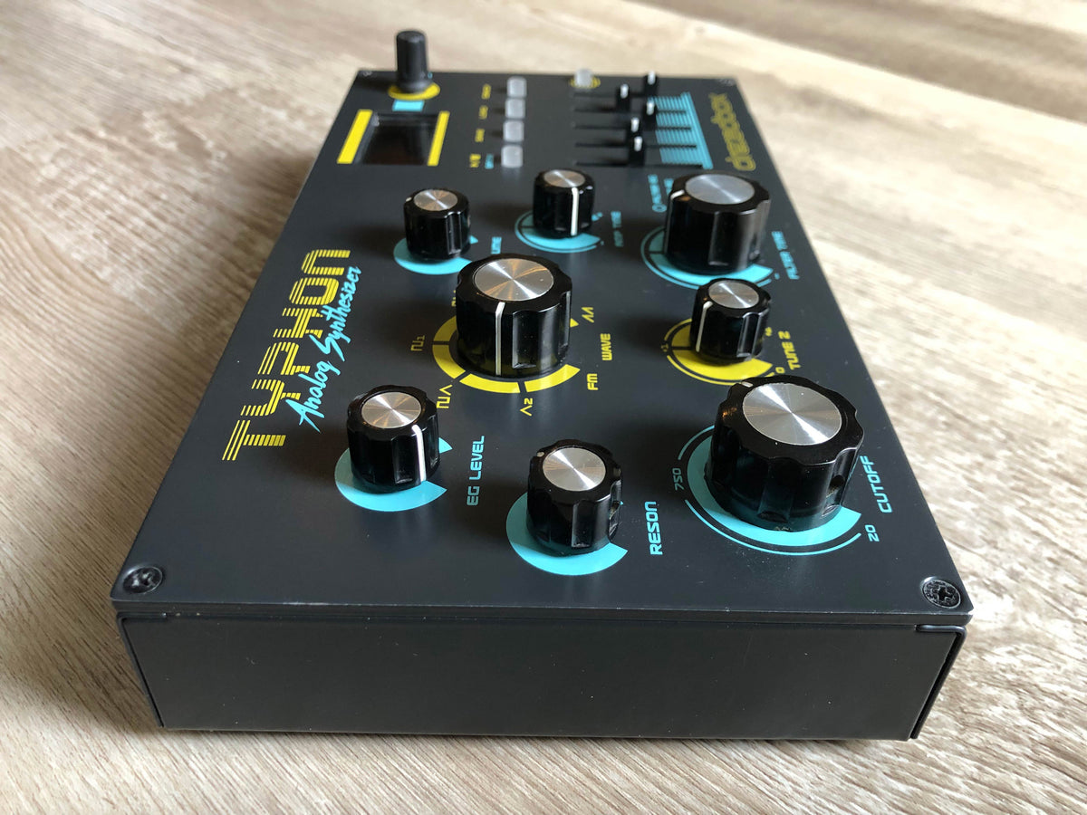 Dreadbox Typhon Analog Monosynth w/ DSP Effects & 5 ft USB Cable
