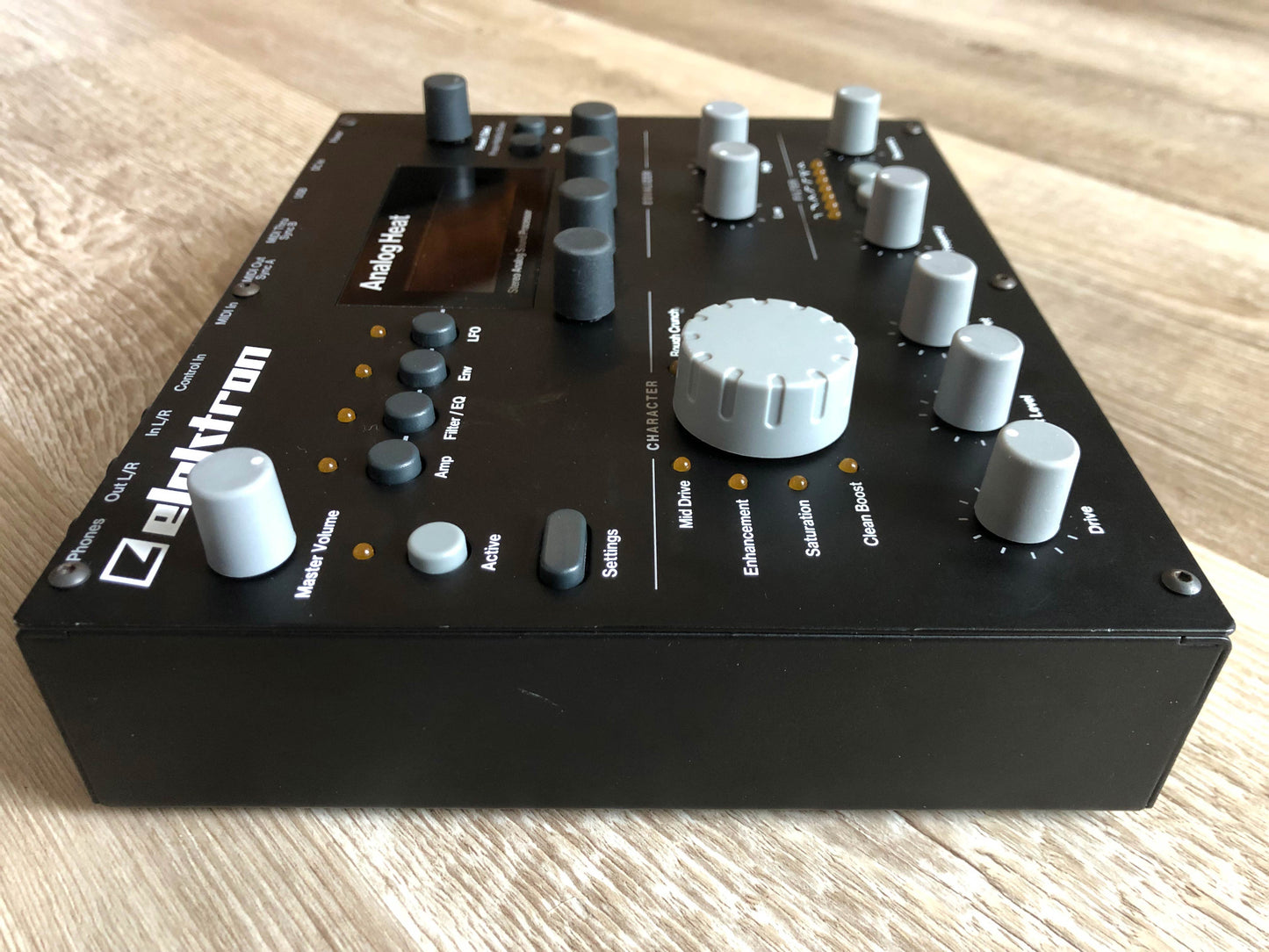 Elektron Analog Heat MKI w/ OG PSU + Quality Aftermarket USB Cable