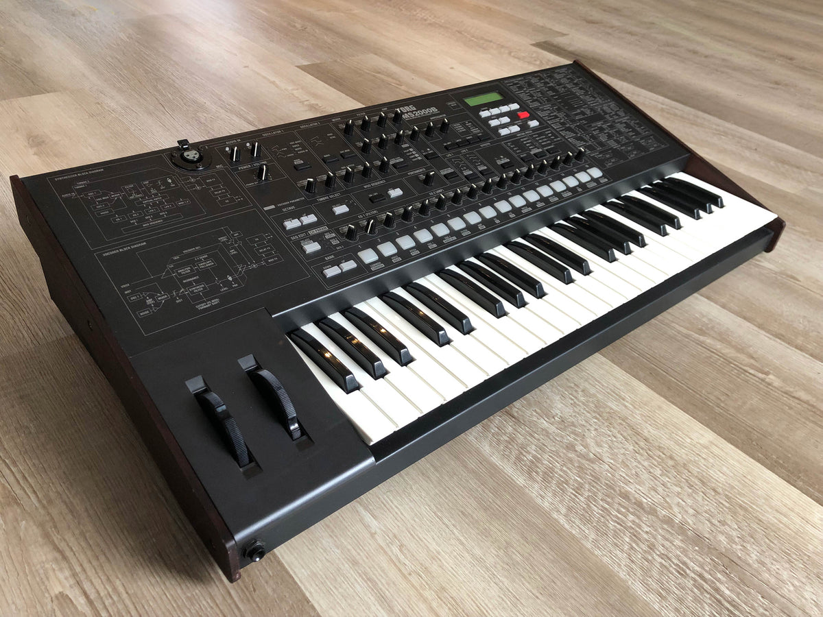 Korg MS2000B Gorgeous w/ Original Mic + PSU