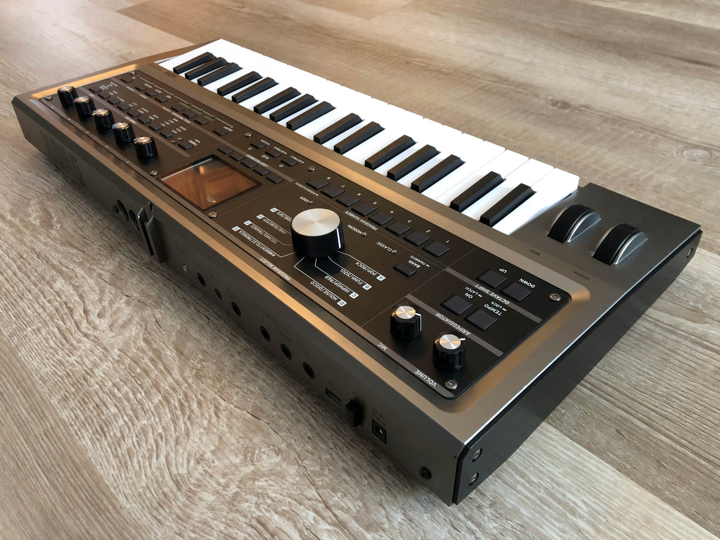 MicroKorg 2 Synthesizer & Vocoder w/ OG Mic, PSU + Quick Start Guide