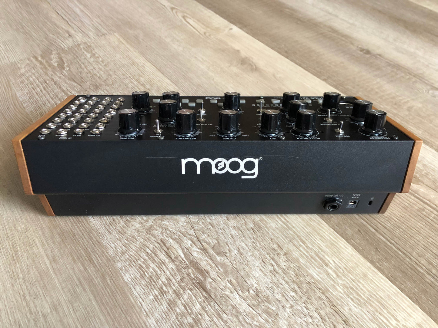 Moog Mother-32 Semi-Modular Analog Synthesizer Manual, 7 Patch Cables + PSU