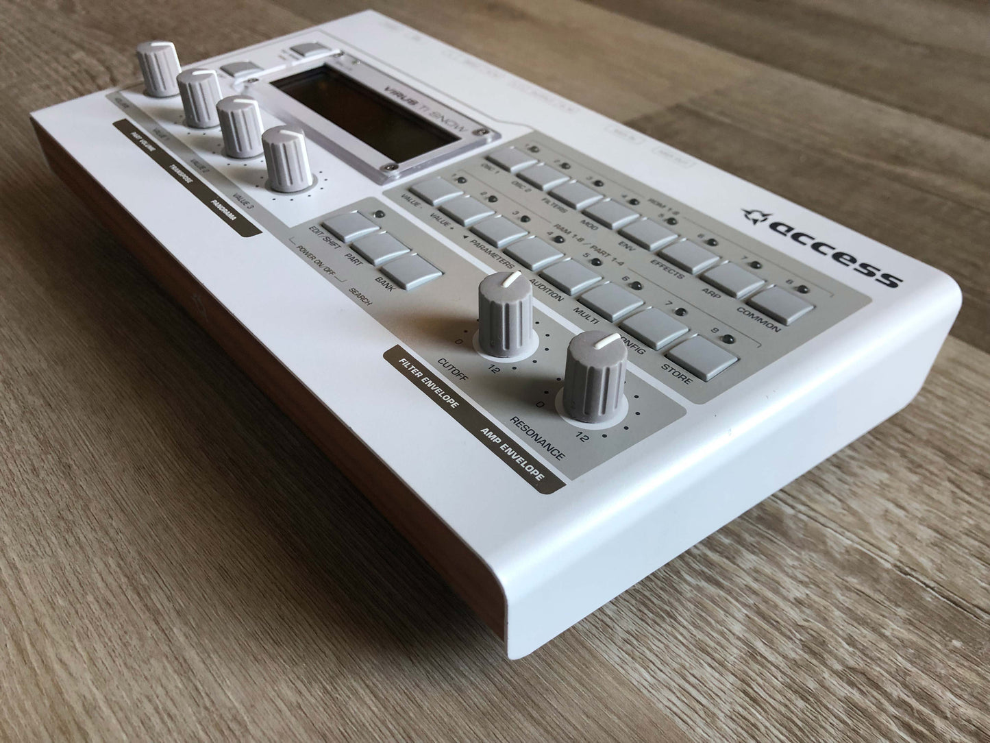 Access Virus TI Snow, All New Tacts & New Battery, PSU + USB Cable