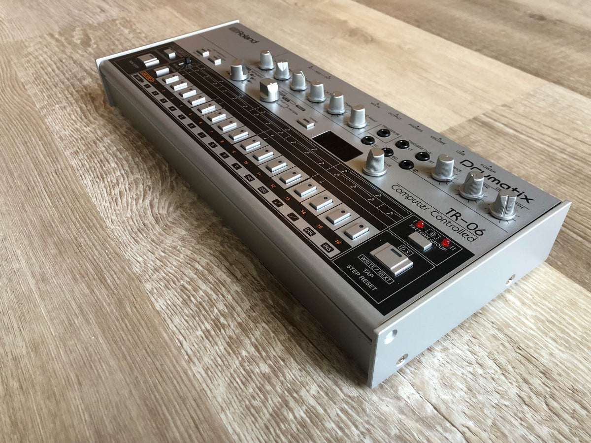 Roland TR-06 Boutique Series Drumatix Rhythm Machine w/ OG Box