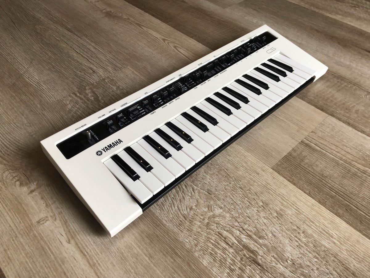 Yamaha Reface CS Mobile Mini Vintage Synth /w OG Box + PSU