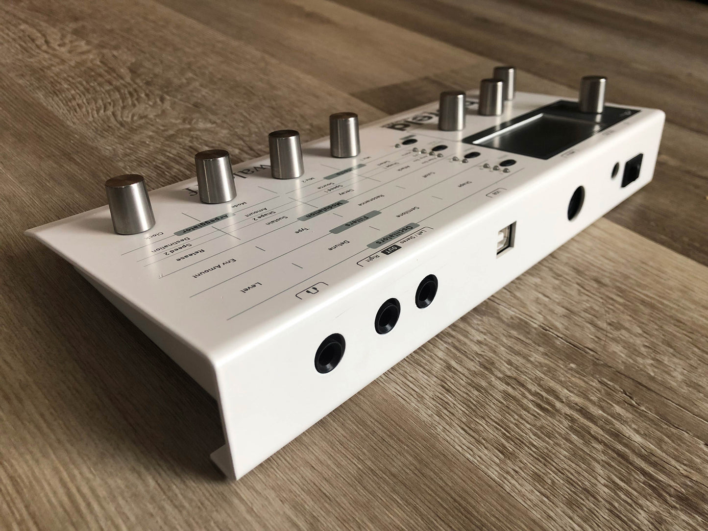 Waldorf Blofeld Desktop Wavetable & Analog Modeling Synthesizer (White)
