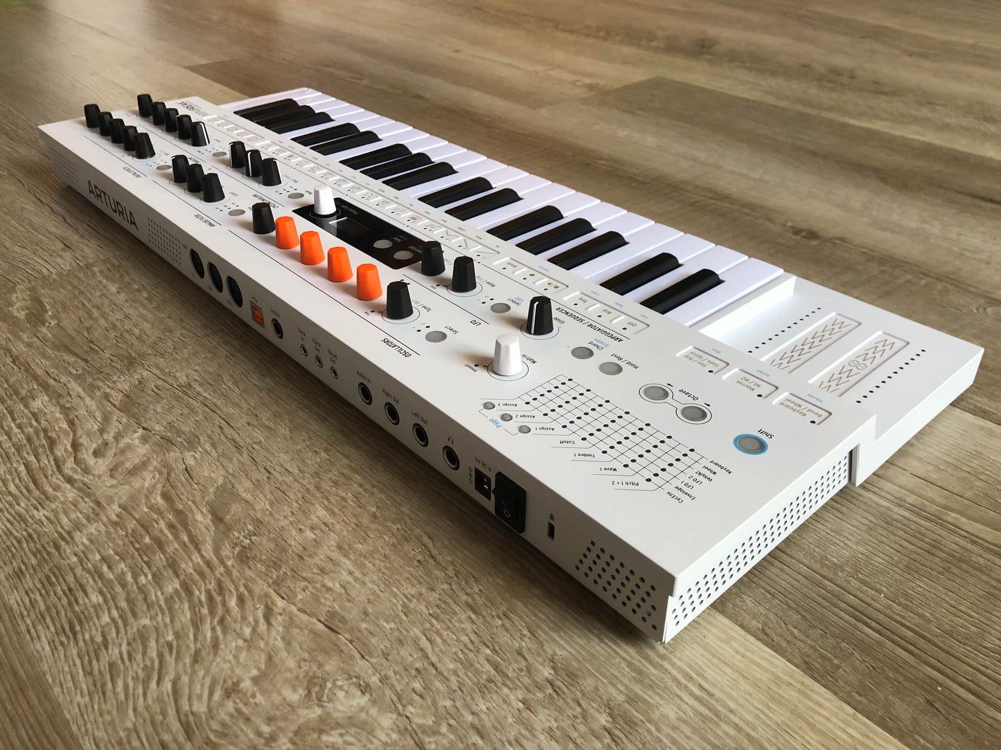 Arturia MiniFreak Vocoder Edition Hybrid Synthesizer w/ OG Box + Mic