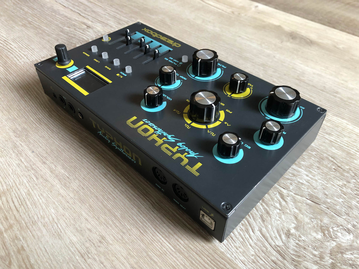 Dreadbox Typhon Analog Monosynth w/ DSP Effects & 5 ft USB Cable