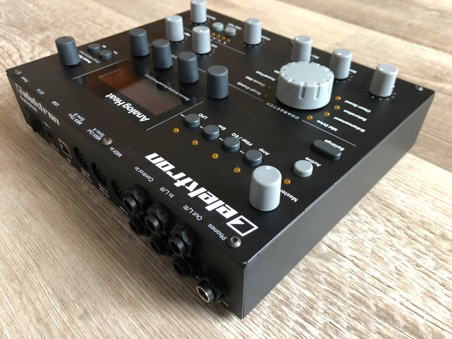 Elektron Analog Heat MKI w/ OG PSU + Quality Aftermarket USB Cable