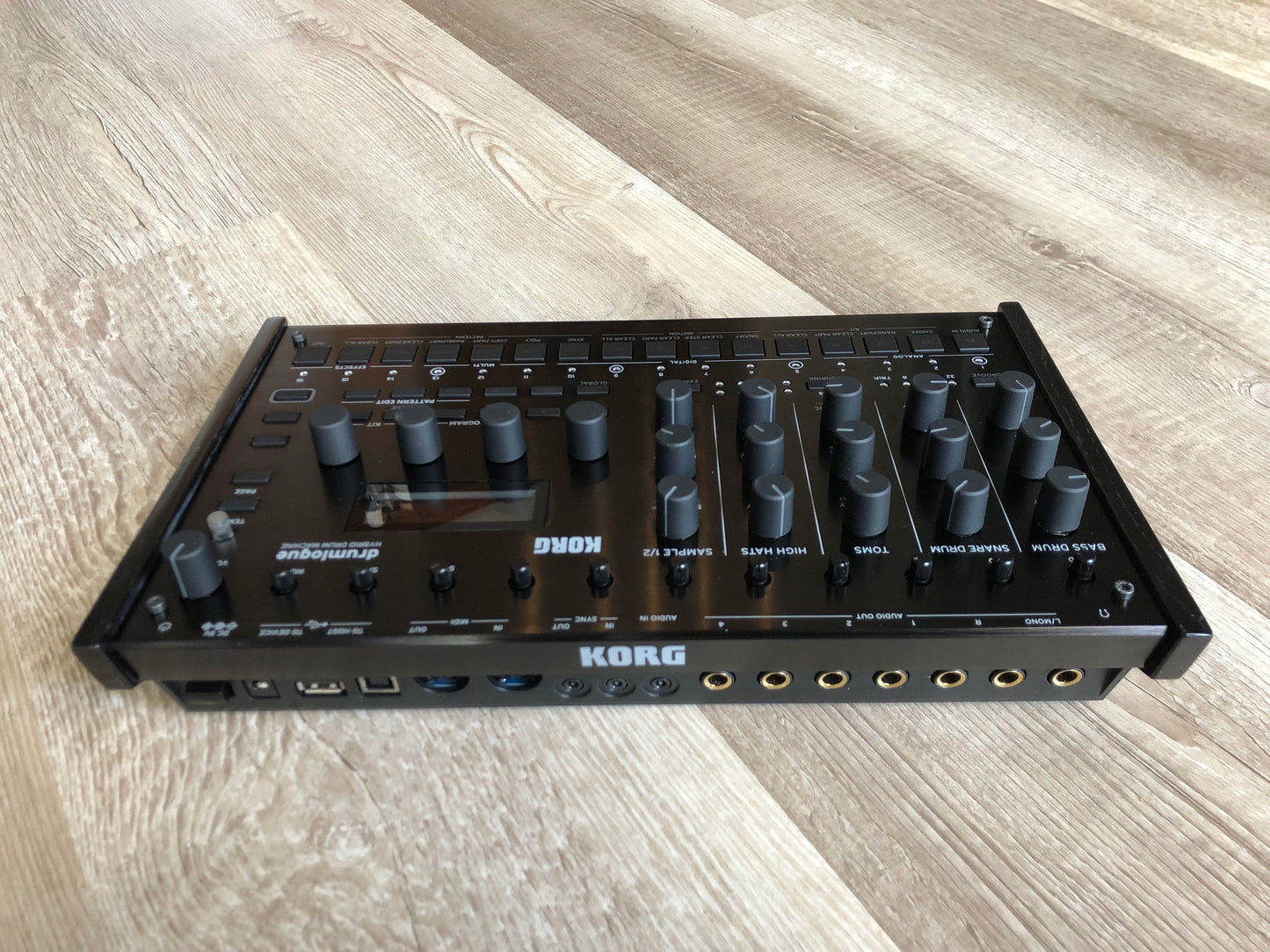 Korg Drumlogue Hybrid Drum Machine w/ OG PSU