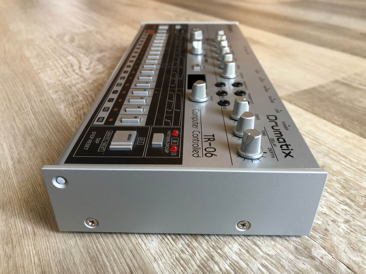 Roland TR-06 Boutique Series Drumatix Rhythm Machine w/ OG Box