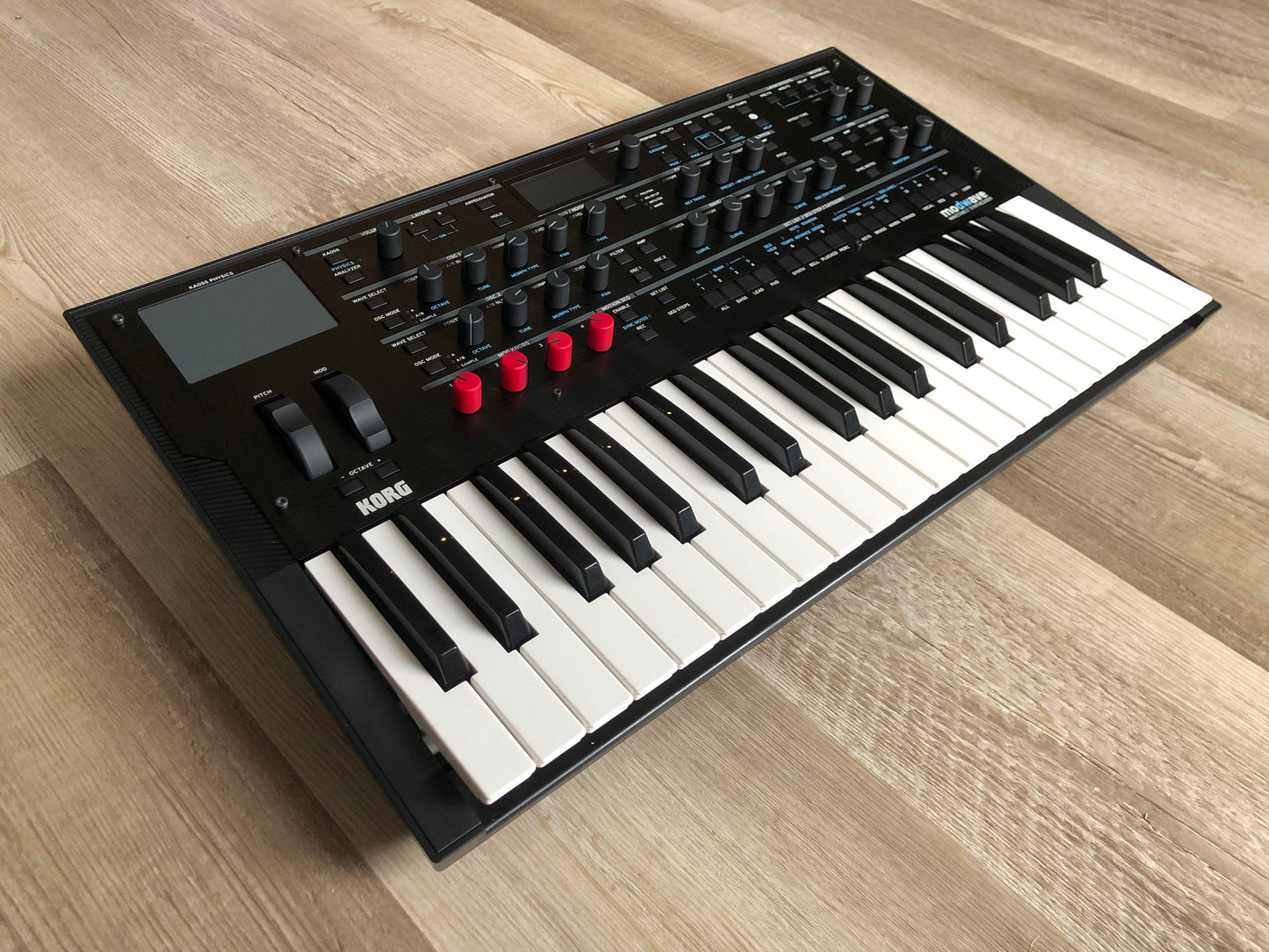 Korg Modwave MKI Wavetable Synthesizer w/ OEM PSU
