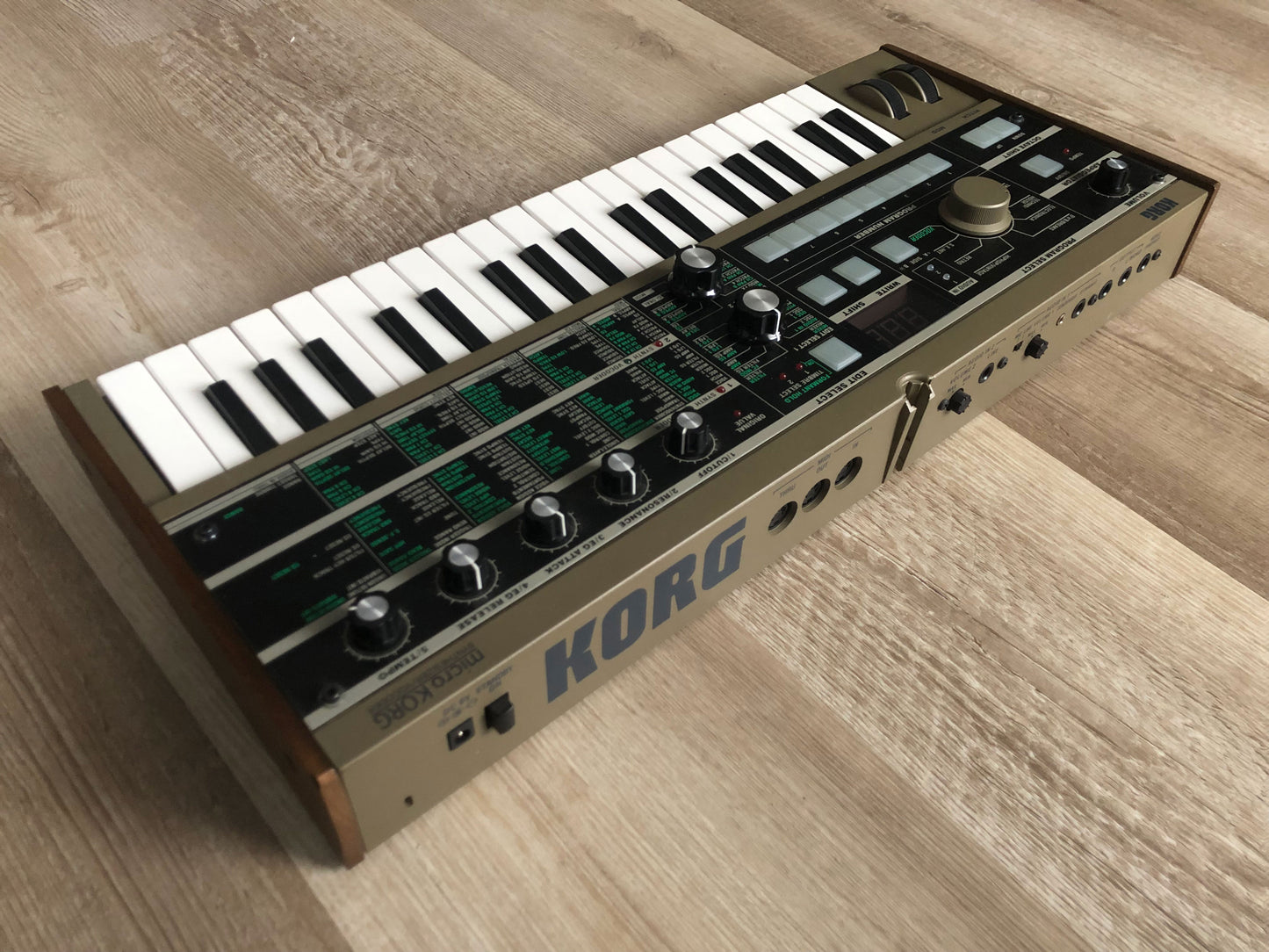 MicroKorg w/ OEM Mic, Aftermarket PSU, Minty