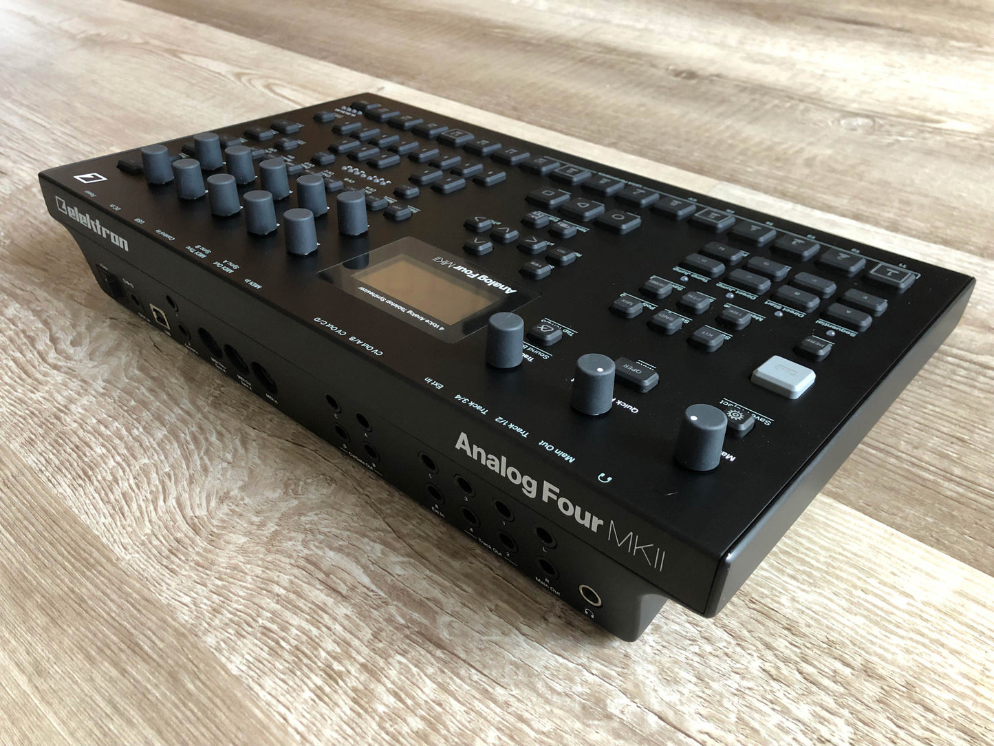 Elektron Analog Four MKII w/ New Encoder, OG PSU + New 7ft USB Cable