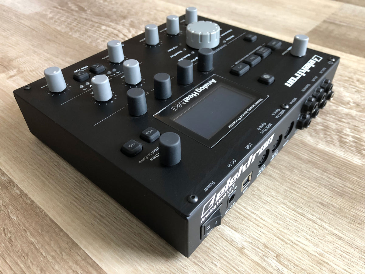 Elektron Analog Heat MKII Minty w/ OG Box, PSU + USB Cable