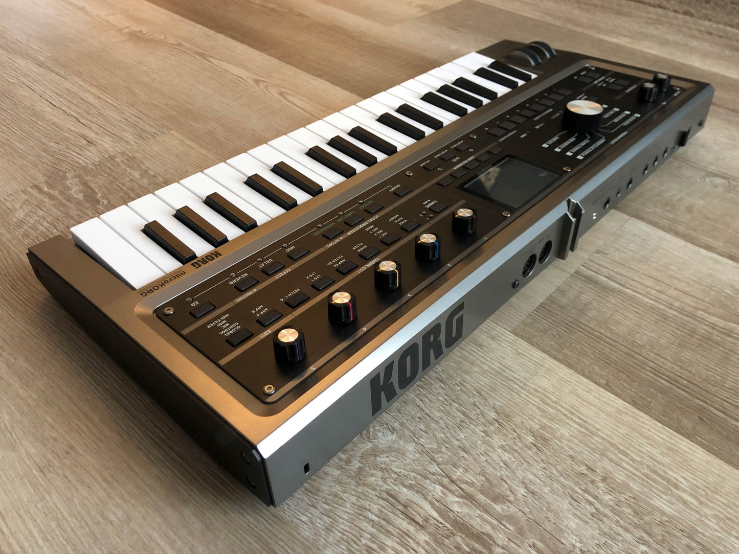 MicroKorg 2 Synthesizer & Vocoder w/ OG Mic, PSU + Quick Start Guide