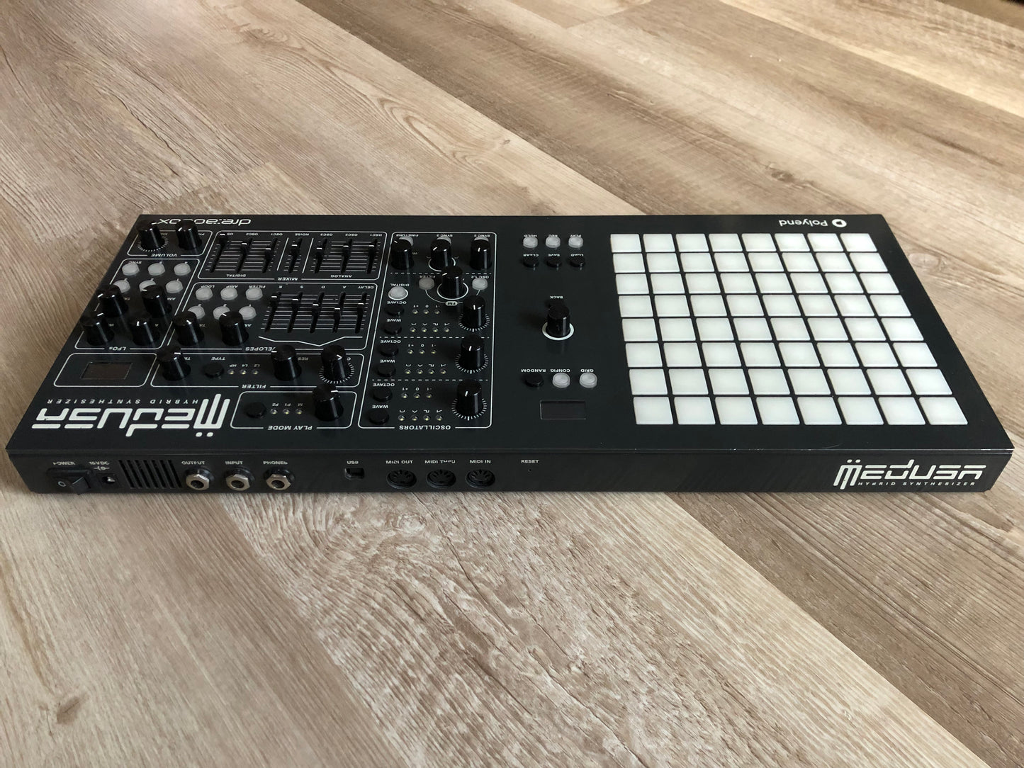 Polyend Dreadbox Medusa Hybrid Synthesizer w/ PSU + Quick Start Guide