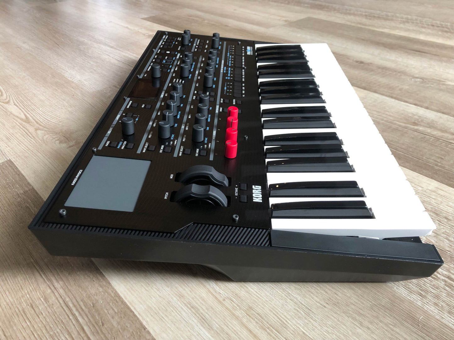 Korg Modwave MKI Wavetable Synthesizer w/ OEM PSU
