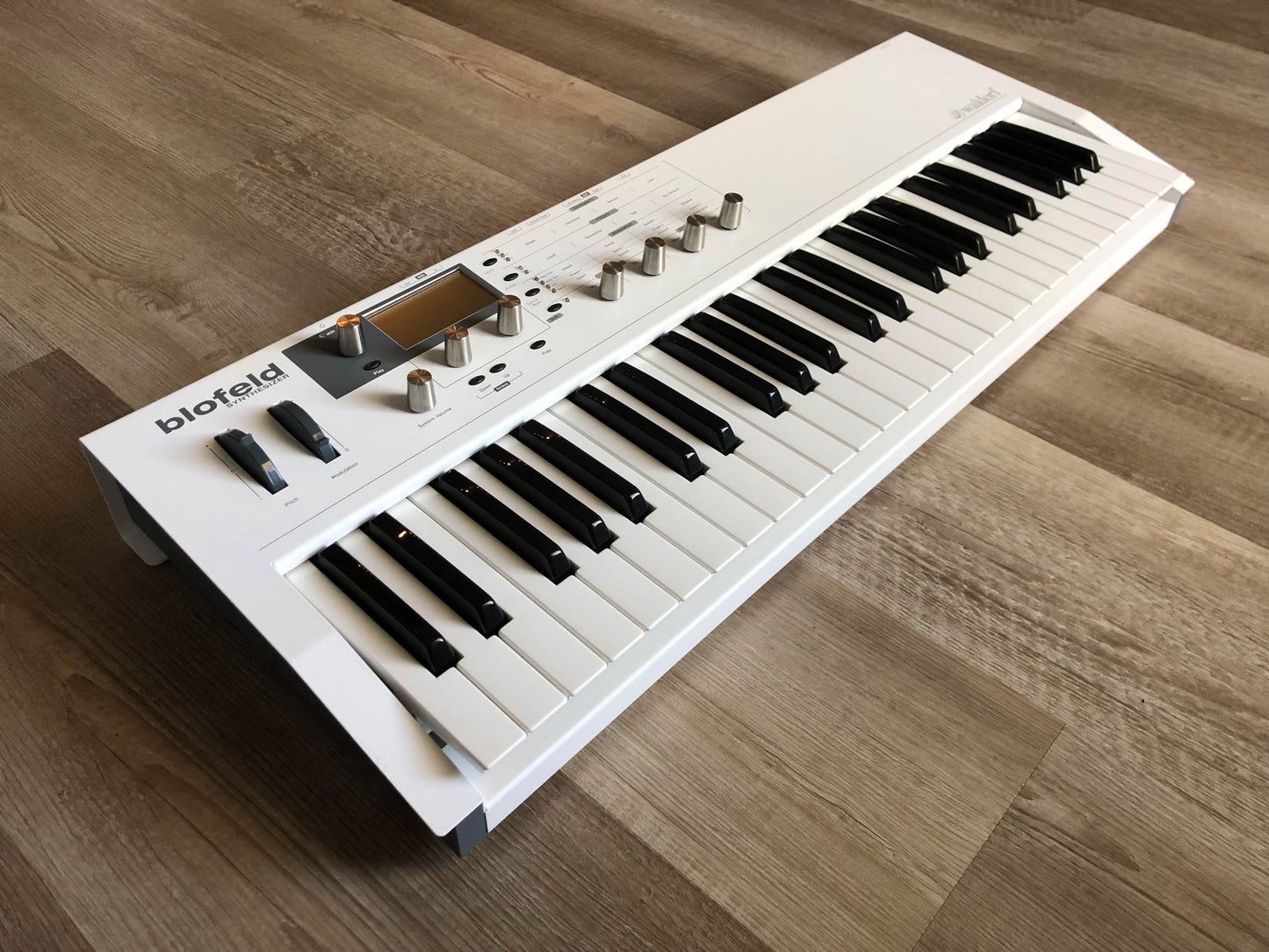 Waldorf Blofeld 49-Key Wavetable & Analog Modeling Synthesizer Mint w/ Original Box + Manual