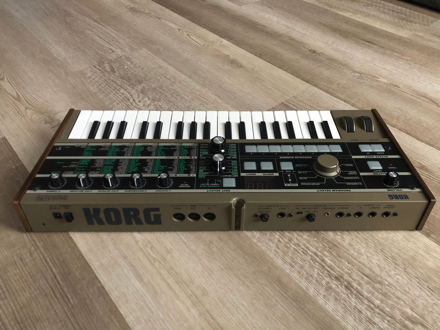 MicroKorg w/ OEM Mic, Aftermarket PSU, Minty